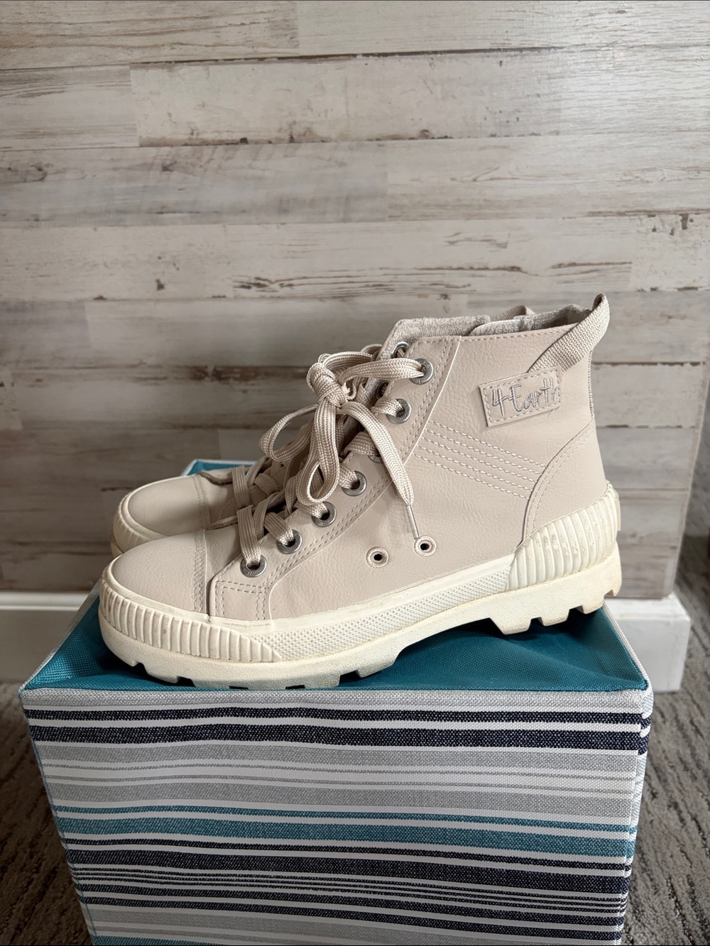 14th & Union Cream High-Top Heeled Boots